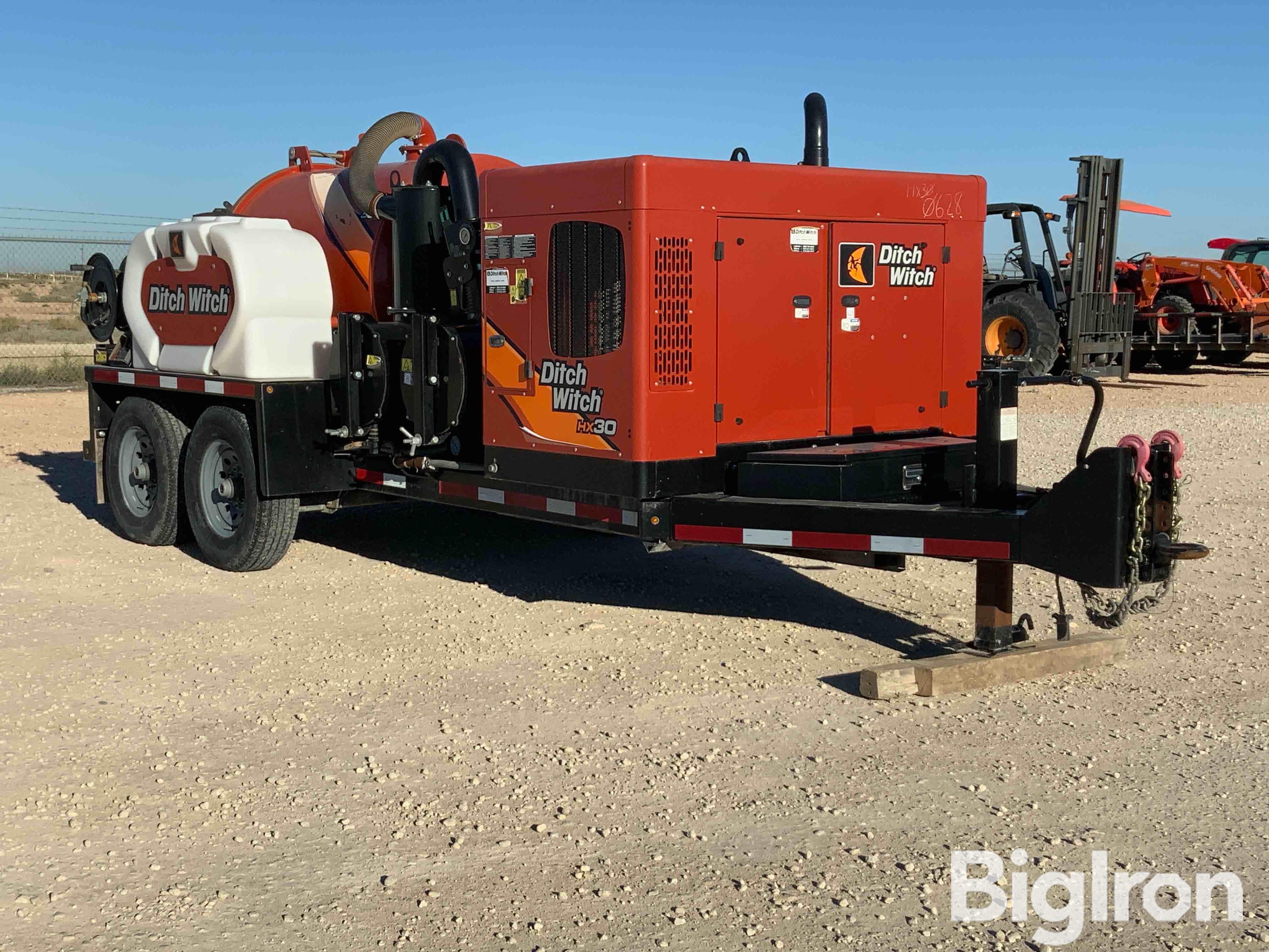 2019 DitchWitch HX630 T/A Hydro-Vac Trailer 