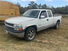 2001 Chevrolet Silverado 1500 4x4 Extended Cab Pickup 