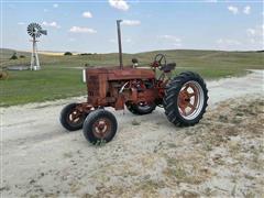 1953 Farmall Super M 2WD Tractor 