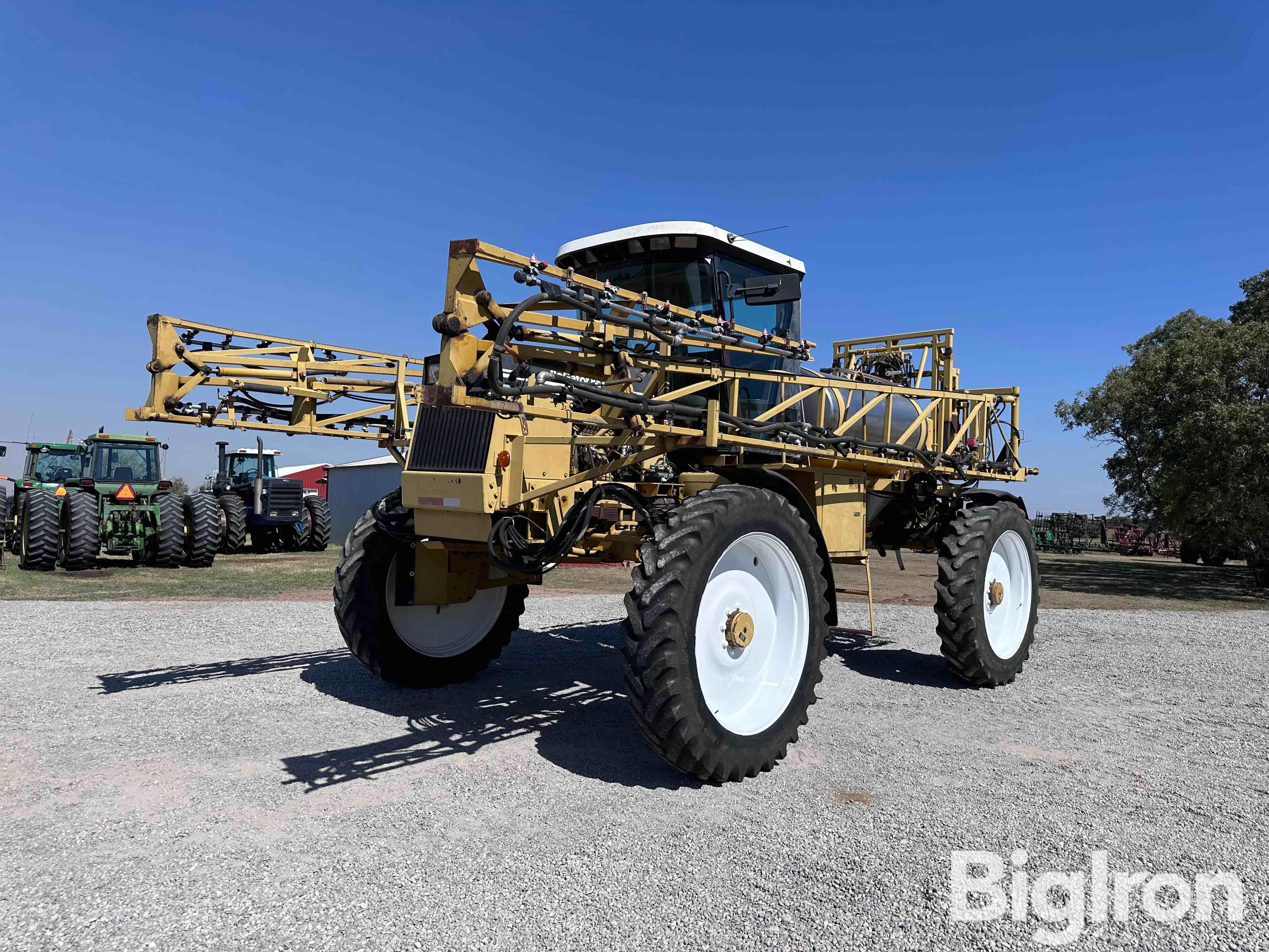 1997 Ag-Chem RoGator 854 Self-Propelled Sprayer 