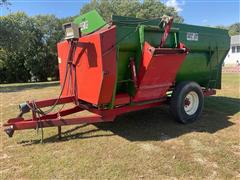 Farm Aid 340 Feed Wagon 