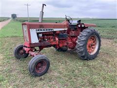 1966 International 706 2WD Tractor 