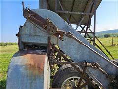 items/3c783649344cee11a81c6045bd4a636e/mccormick-deeringonerowtankcornpicker_7f63ba2711f2493cb251dd9590b2730d.jpg