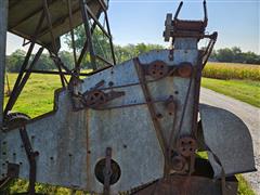 items/3c783649344cee11a81c6045bd4a636e/mccormick-deeringonerowtankcornpicker_c6e45732a6c244858d1f40875242ed82.jpg