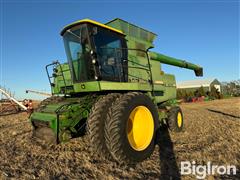 John Deere 8820 Combine 