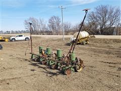 John Deere 24B 4R36 Planter 