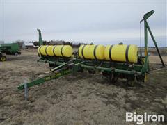 John Deere 7200 MaxEmerge 2 8R30" Planter W/Liquid Fertilizer 