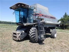 1995 Gleaner R52 RWA Combine 