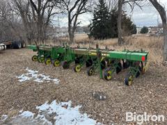 John Deere 885 8R30 Cultivator 