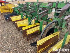 items/3ceb0b6ba5dcef11b5427c1e52426a9d/johndeere8858r30cultivator-7_f014a417e6a54eb2adb1b152da950a1b.jpg