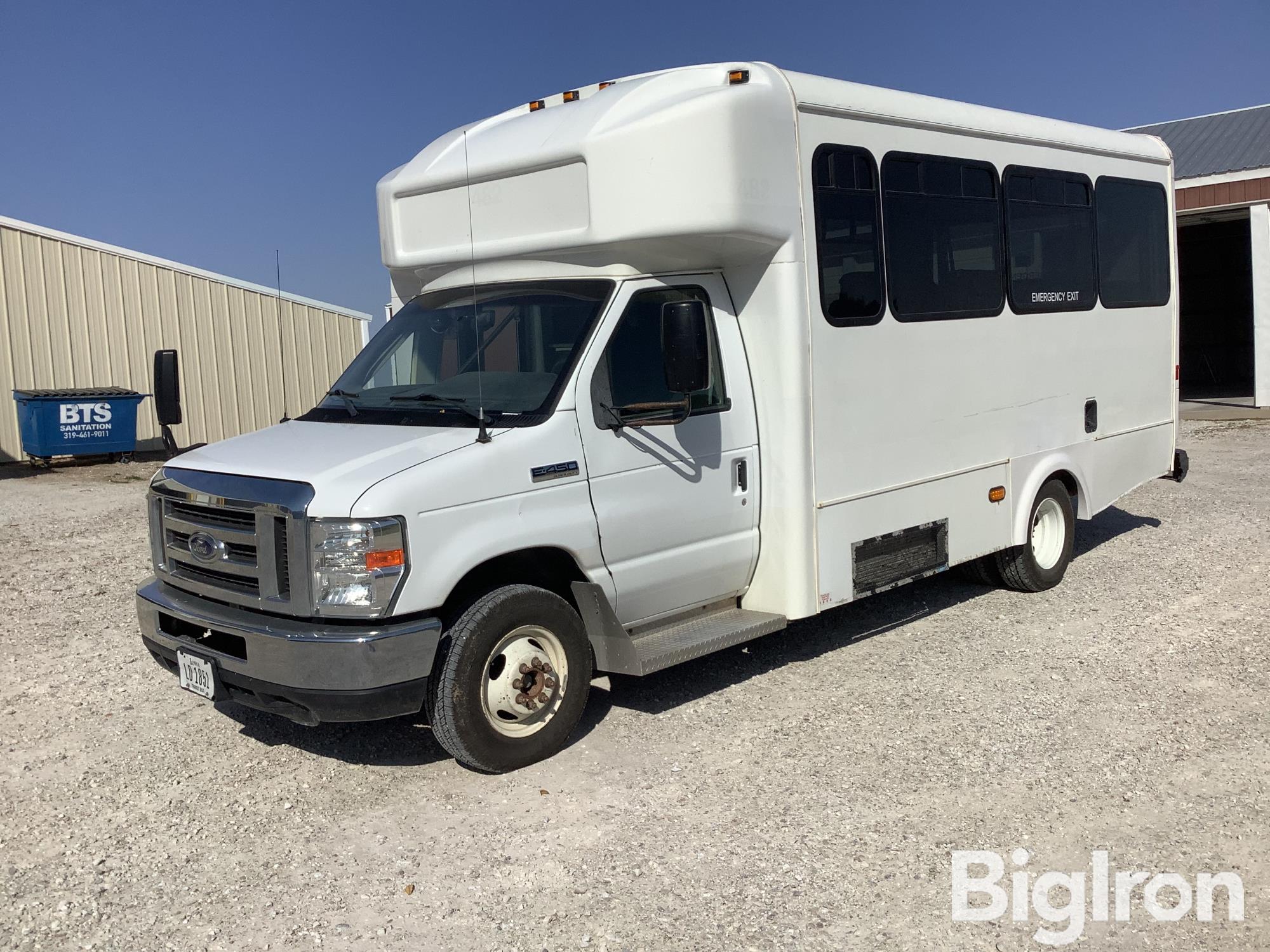 2014 Ford E450 2WD Municipal Handicap Accessible Transit Bus 