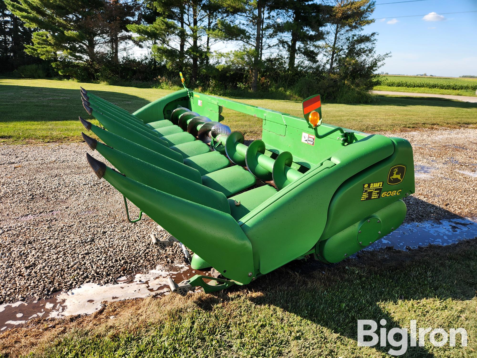 2009 John Deere 608C 8R30 Corn Head 