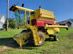 1979 New Holland TR70 2WD Combine 