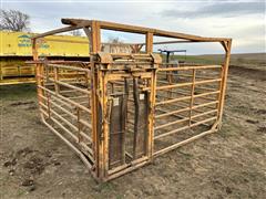 Sioux Steel Livestock Working Pen W/ Head Gate 