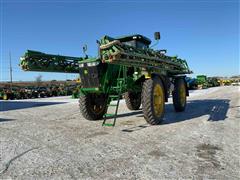 2016 John Deere R4045 Self-Propelled Sprayer 