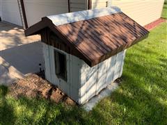 Insulated Dog House 