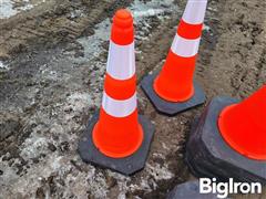 2023kitkontainertrafficcones-2_f8fbe7108d7447bdbe5f5b83668b4508-ra.jpg