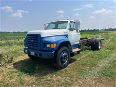 1995 Ford F700 S/A Cab & Chassis 