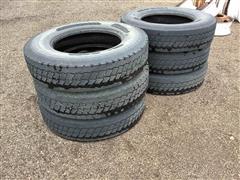 11R24.5 Truck Tires 