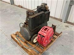 NAPA Iron Man Portable Air Compressor W/Briggs & Stratton Engine 