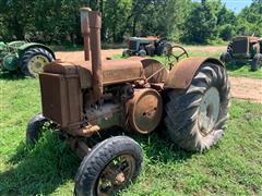 John Deere D 2WD Tractor 