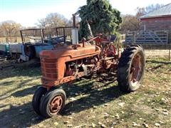 1951 International H 2WD Tractor 