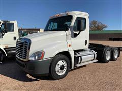 2013 Freightliner Cascadia 125 T/A Day Cab Truck Tractor 