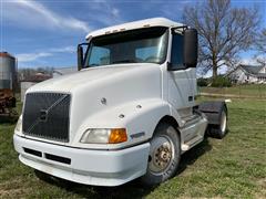 2000 Volvo S/A Truck 