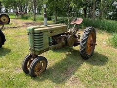 1940 John Deere H Tractor 