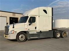 2014 Freightliner Cascadia 125 T/A Sleeper Truck Tractor 