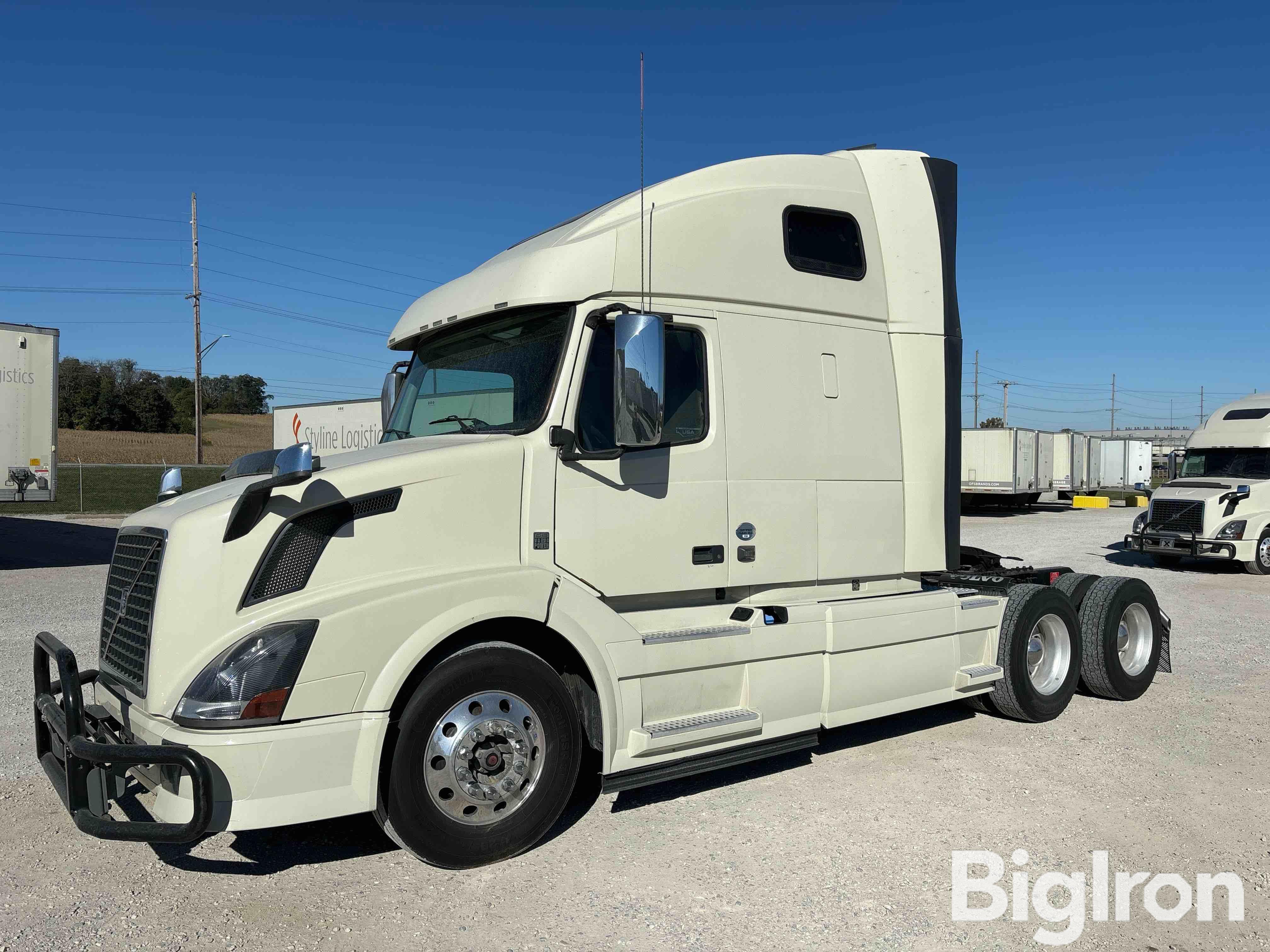 2014 Volvo VNL T/A Sleeper Truck Tractor 