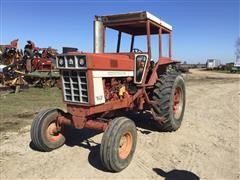 International F766 2WD Tractor 