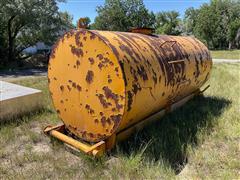 1000 Gallon Skid Mounted Tank 