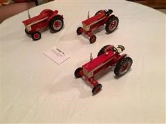 Farmall 560 FFA Emblem, Wide Front, Standard 1/16th Scale Model Tractors 