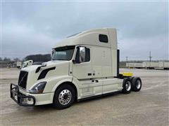 2015 Volvo VNL T/A Sleeper Cab Truck Tractor 