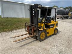 Caterpillar V50E Forklift 