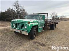 1973 Ford F750 S/A Flatbed Truck W/removable Hay Rack 