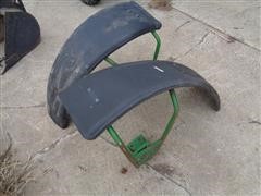 items/430804355c41ec11a3ee0003fff903d6/johndeere2750pairoffrontfenders_b9d0959416b24892b2e93102d8b2918b.jpg