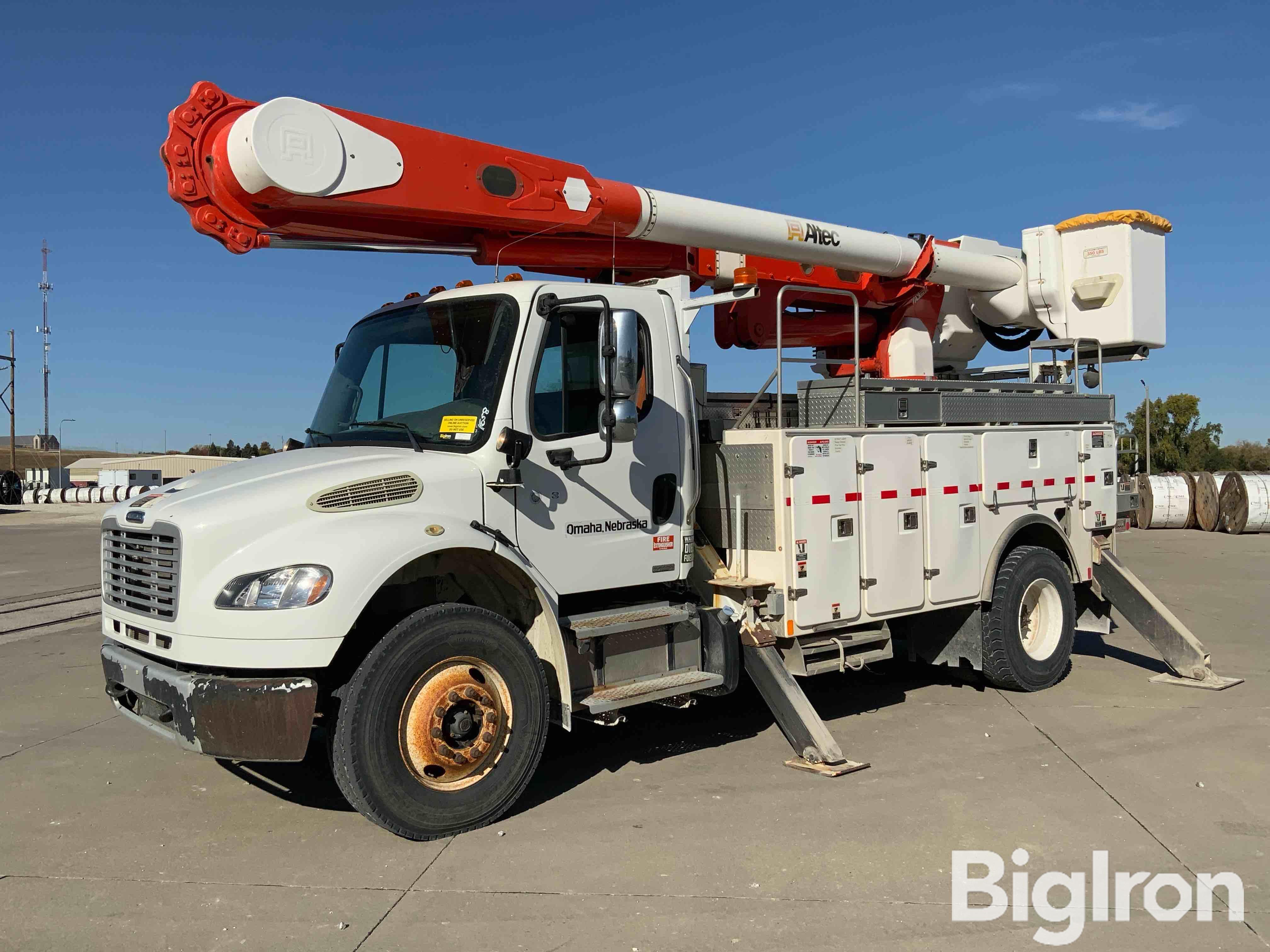 2011 Freightliner M2 106 W/ALTEC Aerial AM50E 50-2-MH S/A Dual Bucket Truck 