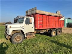 1979 International 1854 T/A Grain & Forage/Silage Truck 