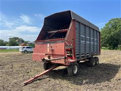 Gehl BU970 Forage Wagon 