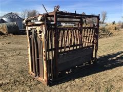 Livestock Squeeze Chute 