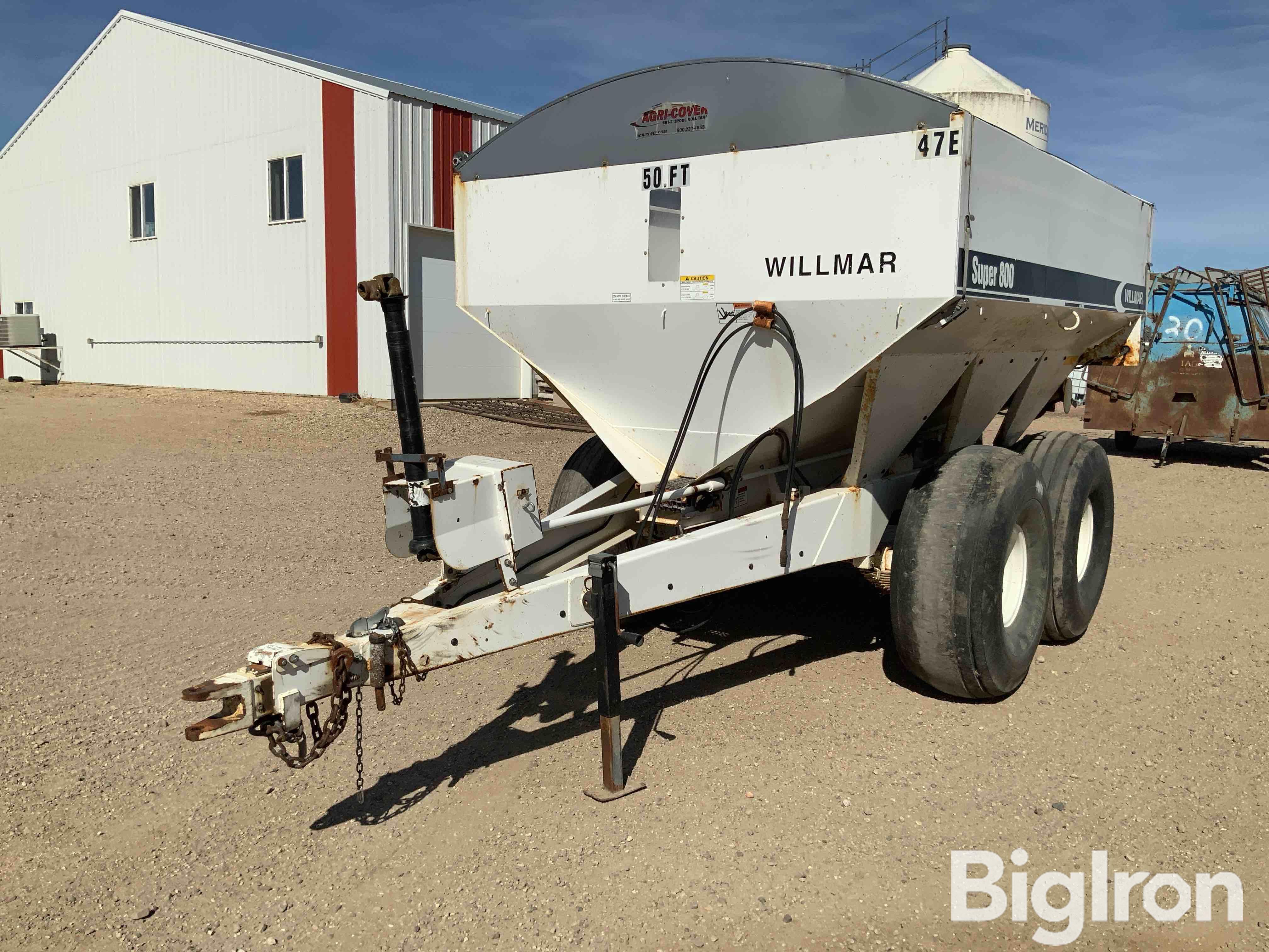 Willmar Super 800 T/A Fertilizer Spreader 