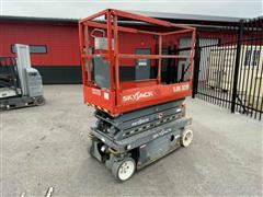 2014 SkyJack SJIII 3219 Self-Propelled Electric Scissor Lift 