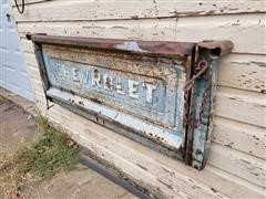 Tailgate Bench 