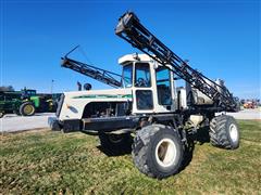 Willmar 6200 4WD Self-Propelled Sprayer 