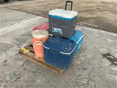 Igloo & Coleman 50 QT Ice Chests & Coolers 