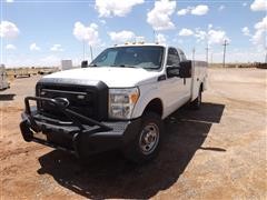 2016 Ford F350 Super Duty 4x4 Extended Cab Service Pickup 