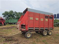 Gehl BU910 Forage Wagon 