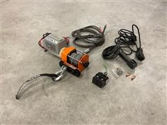 Warn Works 1700 12V Winch W/ Remote 